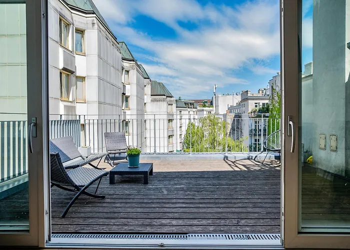 Amazing Terrace, Close To Viennas Biggest Shopping Street