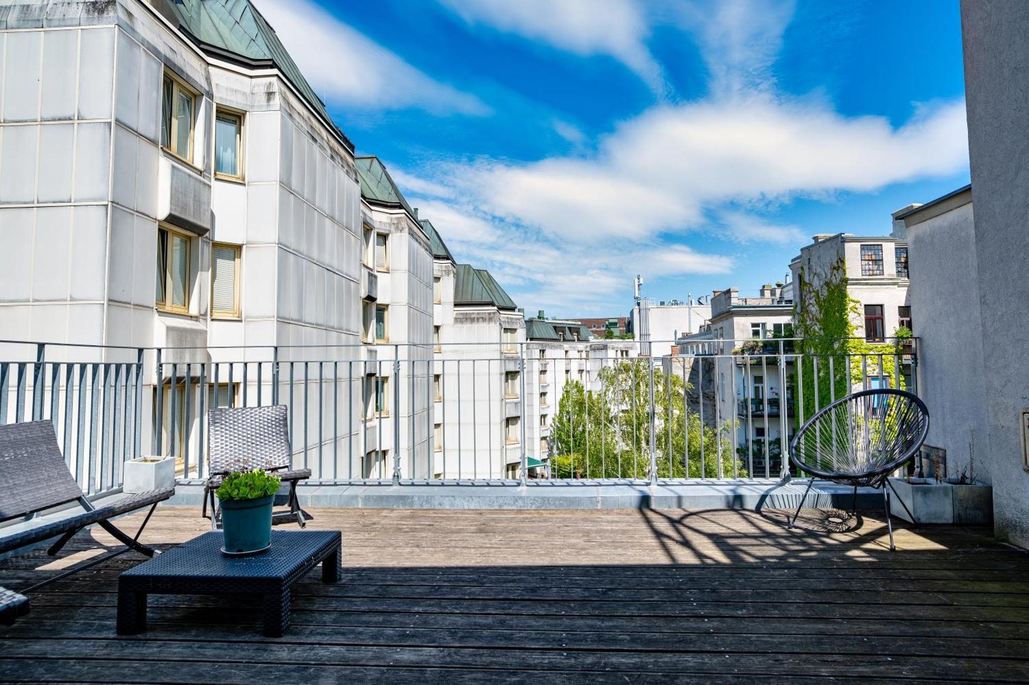 Amazing Terrace, Close To Viennas Biggest Shopping Street Apartment *