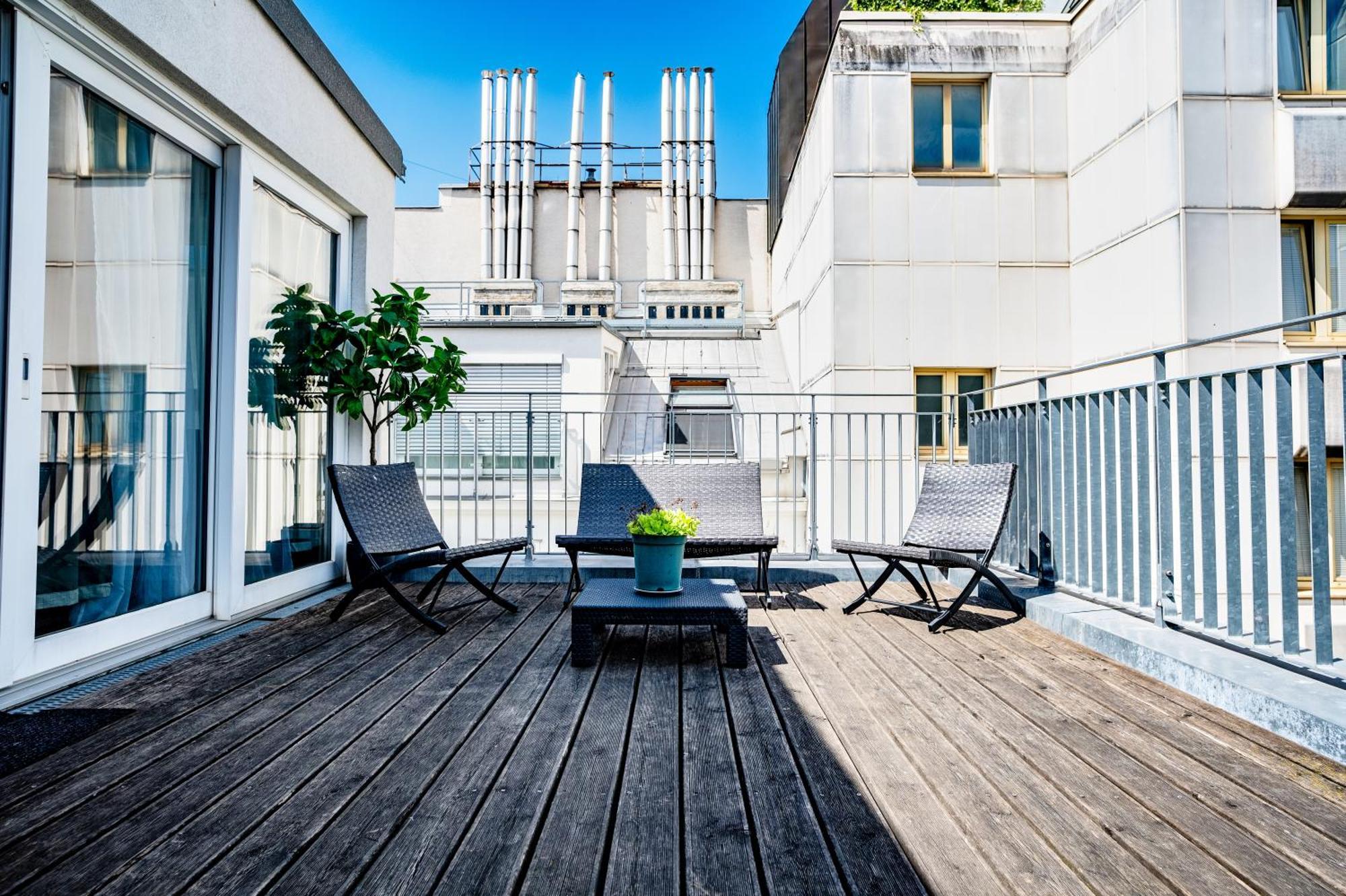 Apartment Amazing Terrace, Close To Viennas Biggest Shopping Street *